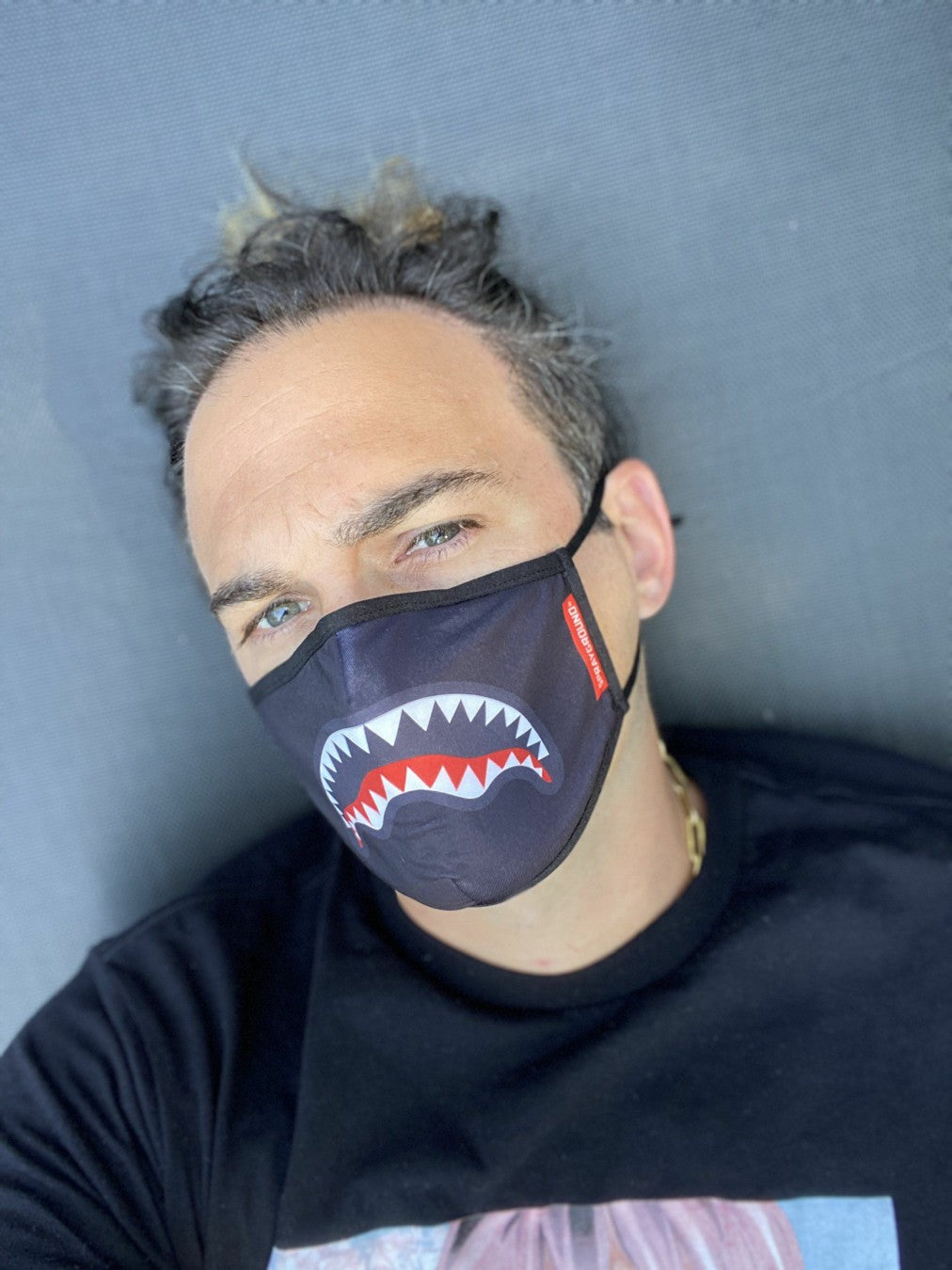ADULT SHARK LOGO (BLACK) FORM-FITTING FACE MASK | Sprayground US