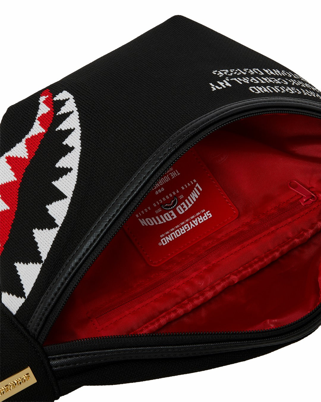 SHARK CENTRAL AEROFLEX SAVVY CROSSBODY | Sprayground US