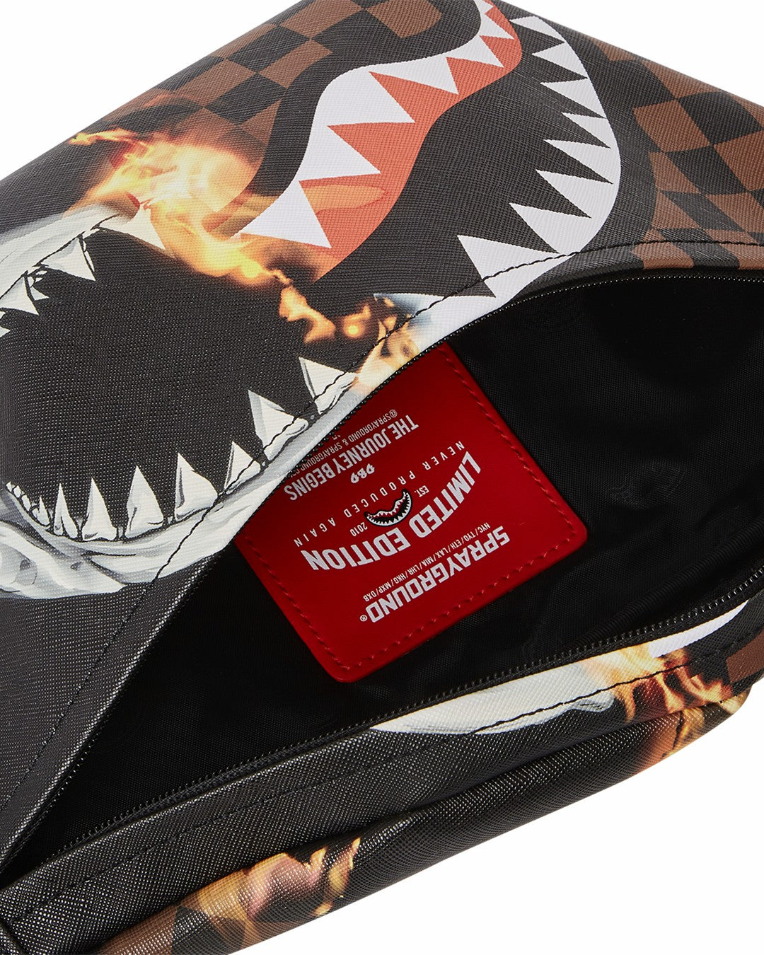 SHARKS IN PARIS UNSTOPPABLE SAVVY CROSSBODY | Sprayground Discount