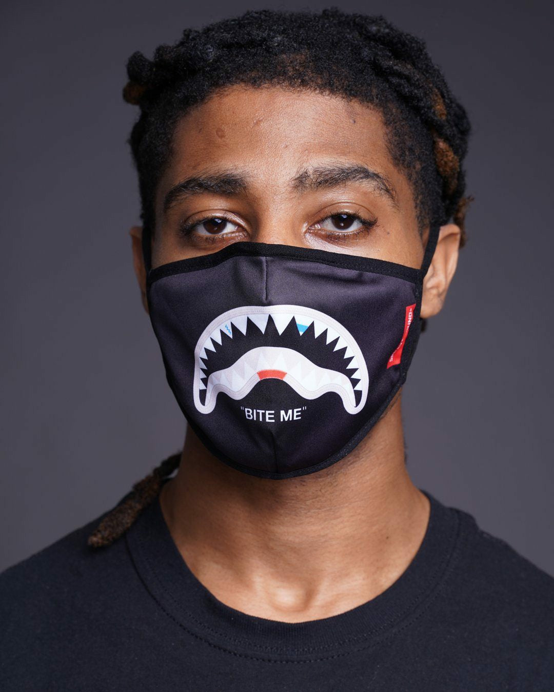 BITE ME SHARK (BLK) POLYESTER FACE MASK | Sprayground sale