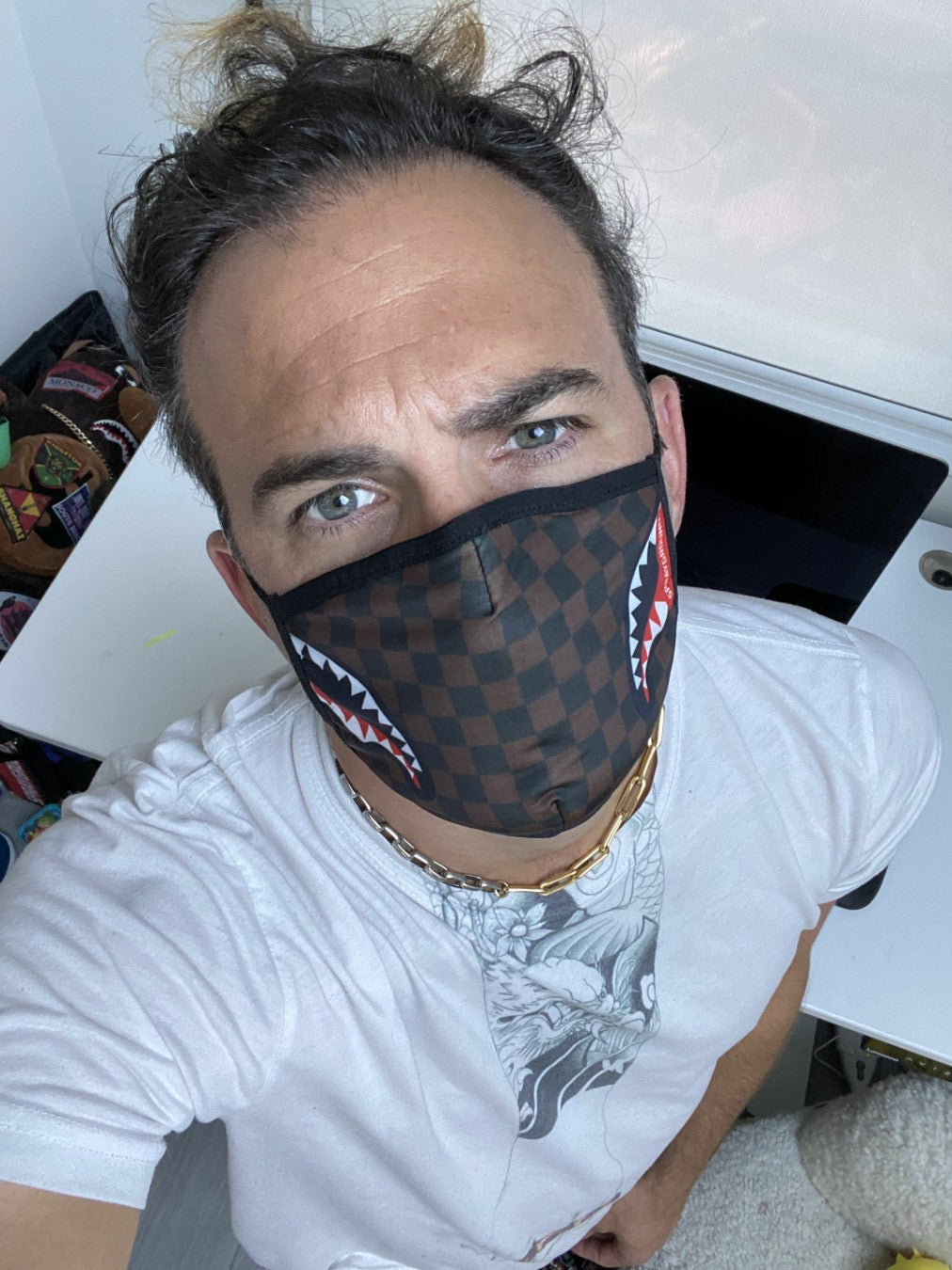 ADULT SHARKS IN PARIS (SIDE SHARK) FORM-FITTING FACE MASK | Sprayground Online