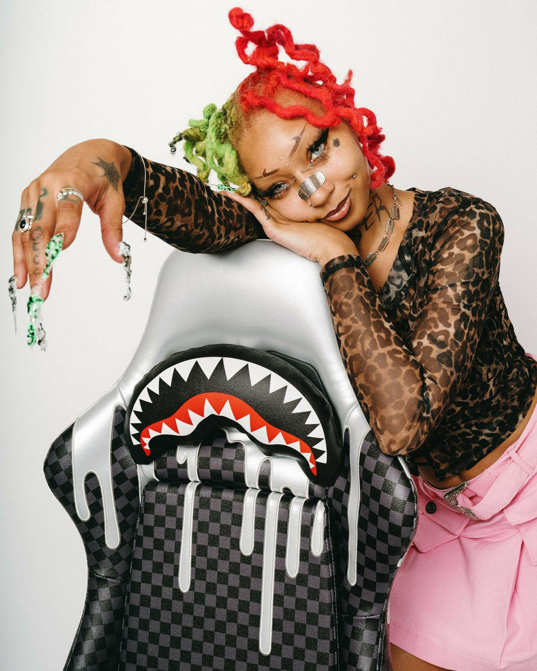 GHOST DRIP SHARK CHAIR | Sprayground Online
