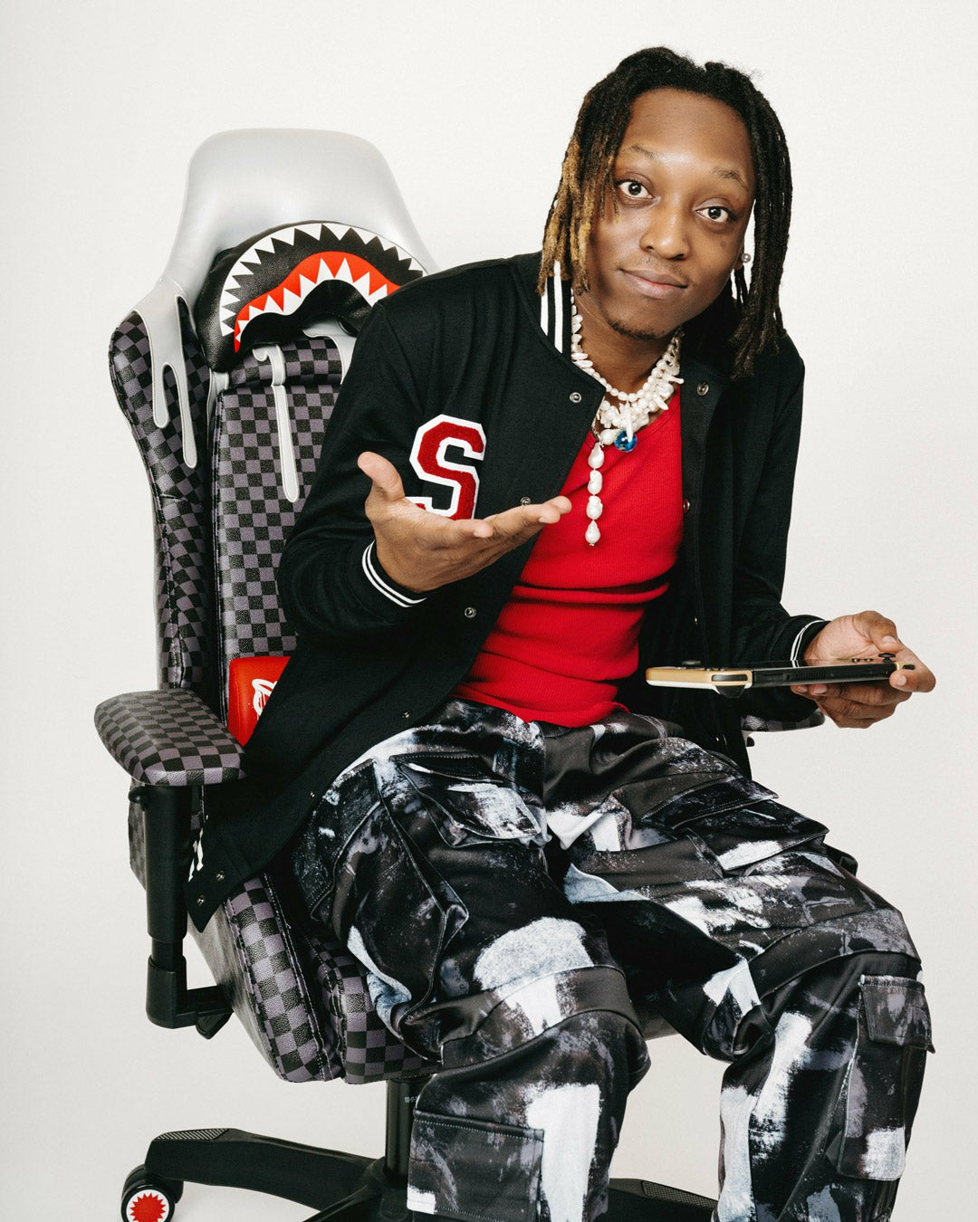 GHOST DRIP SHARK CHAIR | Sprayground Online