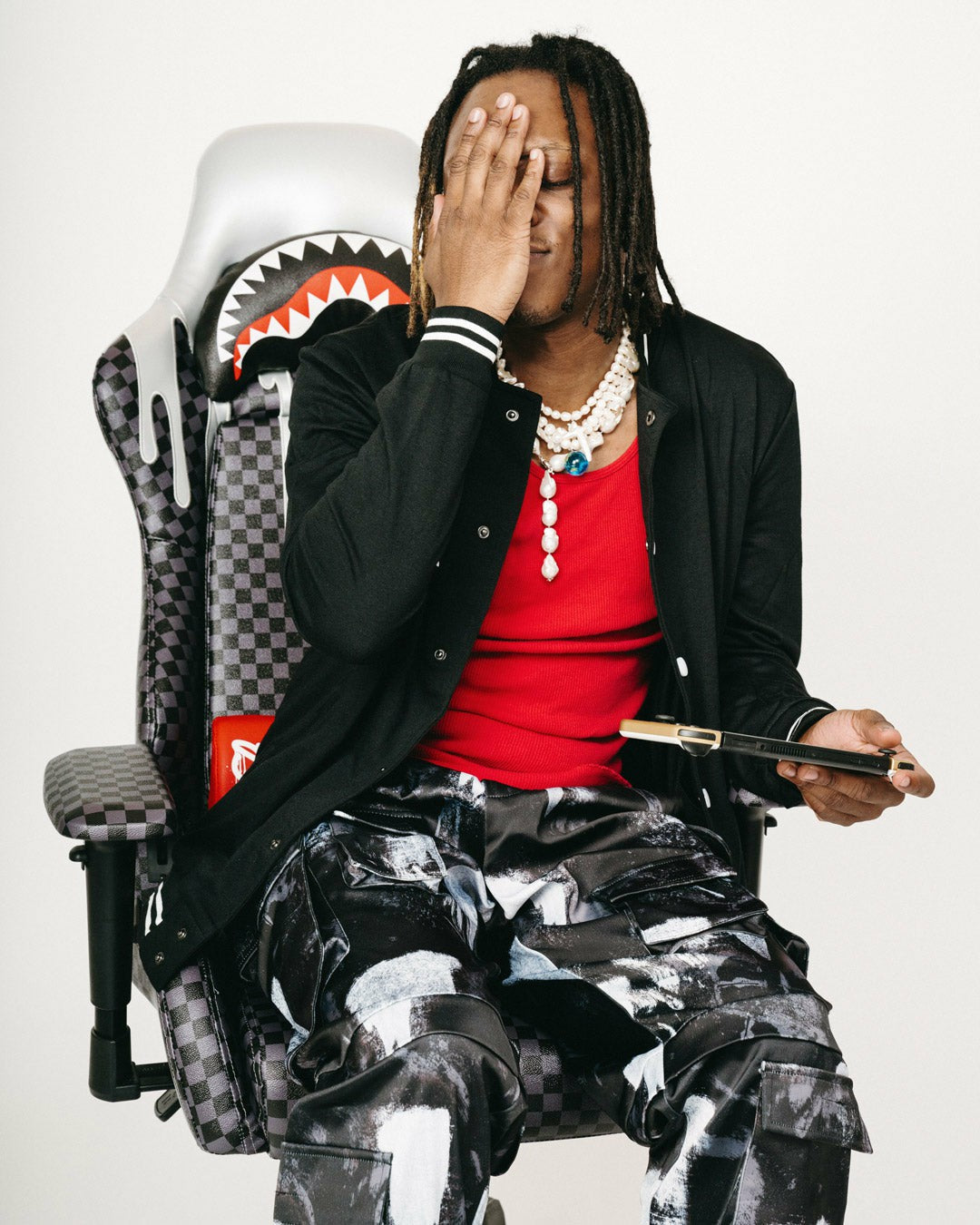 GHOST DRIP SHARK CHAIR | Sprayground Online