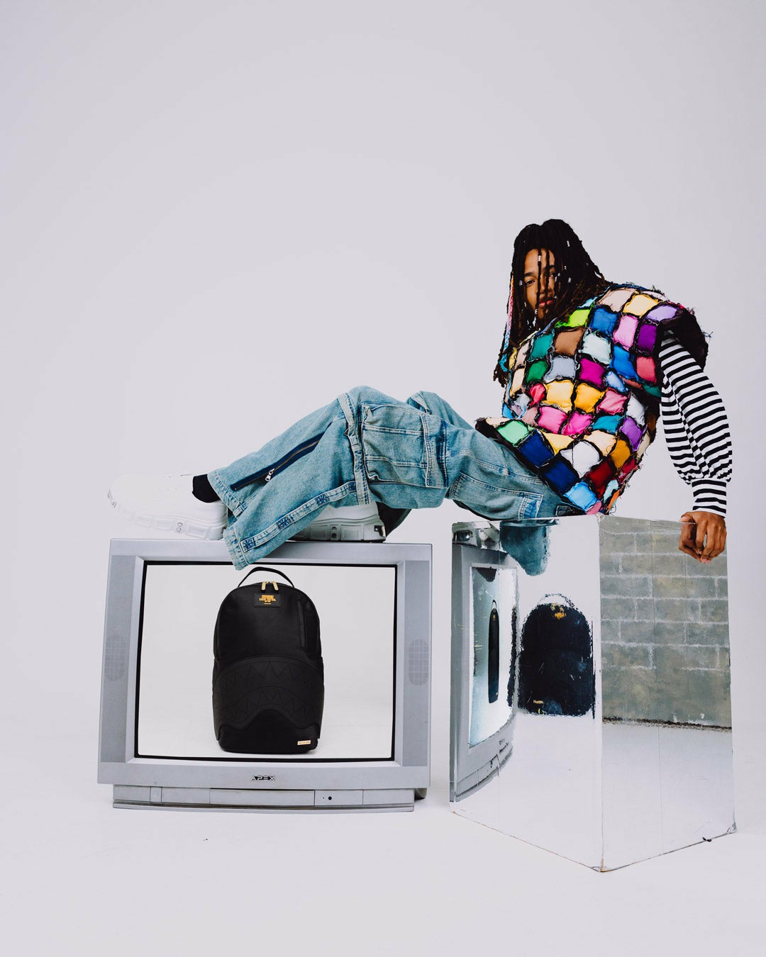 SHARK CENTRAL BANK BACKPACK | Sprayground Discount