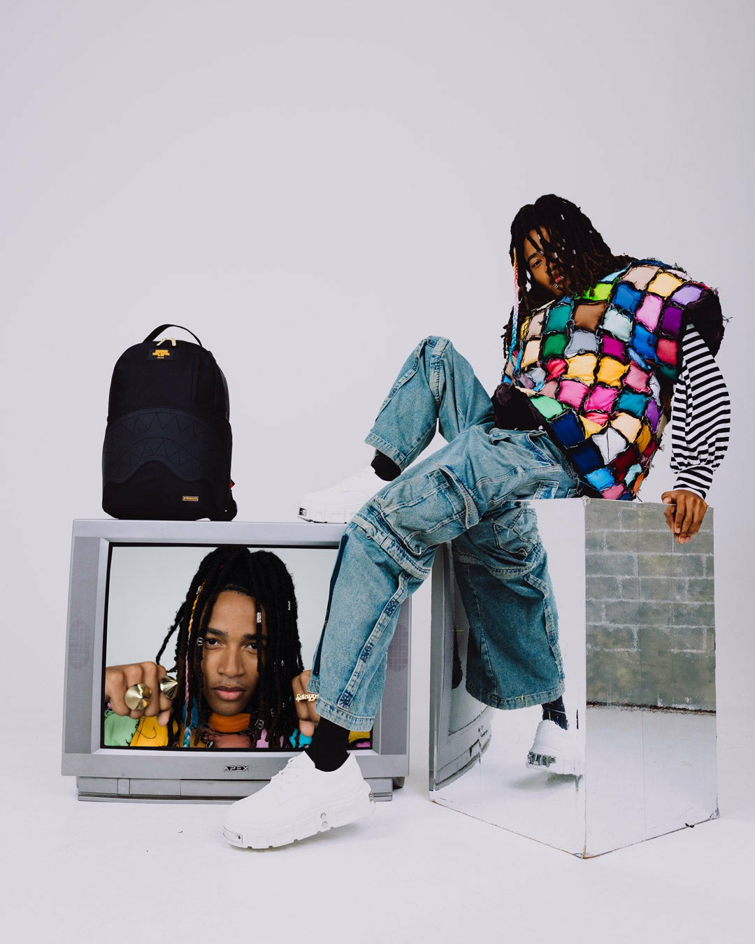 SHARK CENTRAL BANK BACKPACK | Sprayground Discount