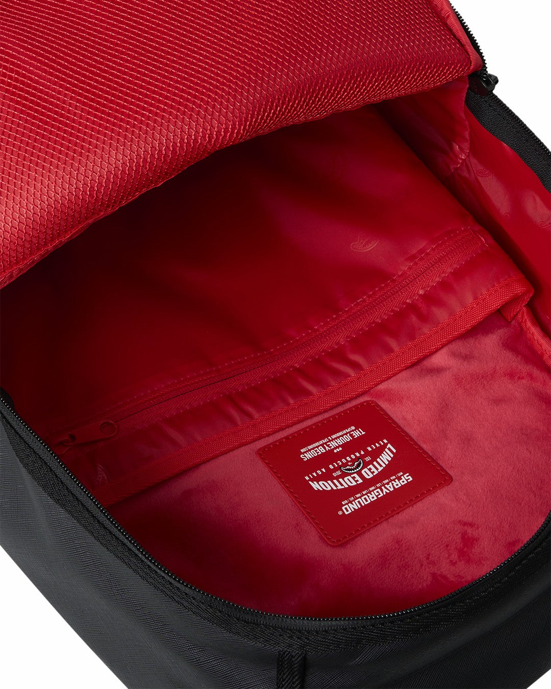 SHARK CENTRAL BUBBLE SHARK (BLK) BACKPACK | Sprayground Clearance