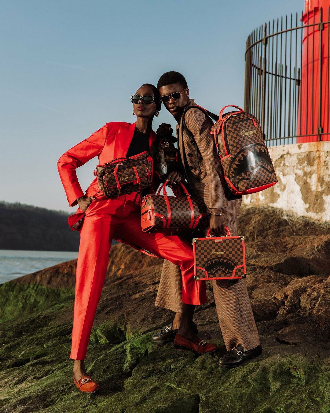 TAKEOVER THE THRONE ATTACHÉ HANDCUFF BRIEFCASE | Sprayground Near Me