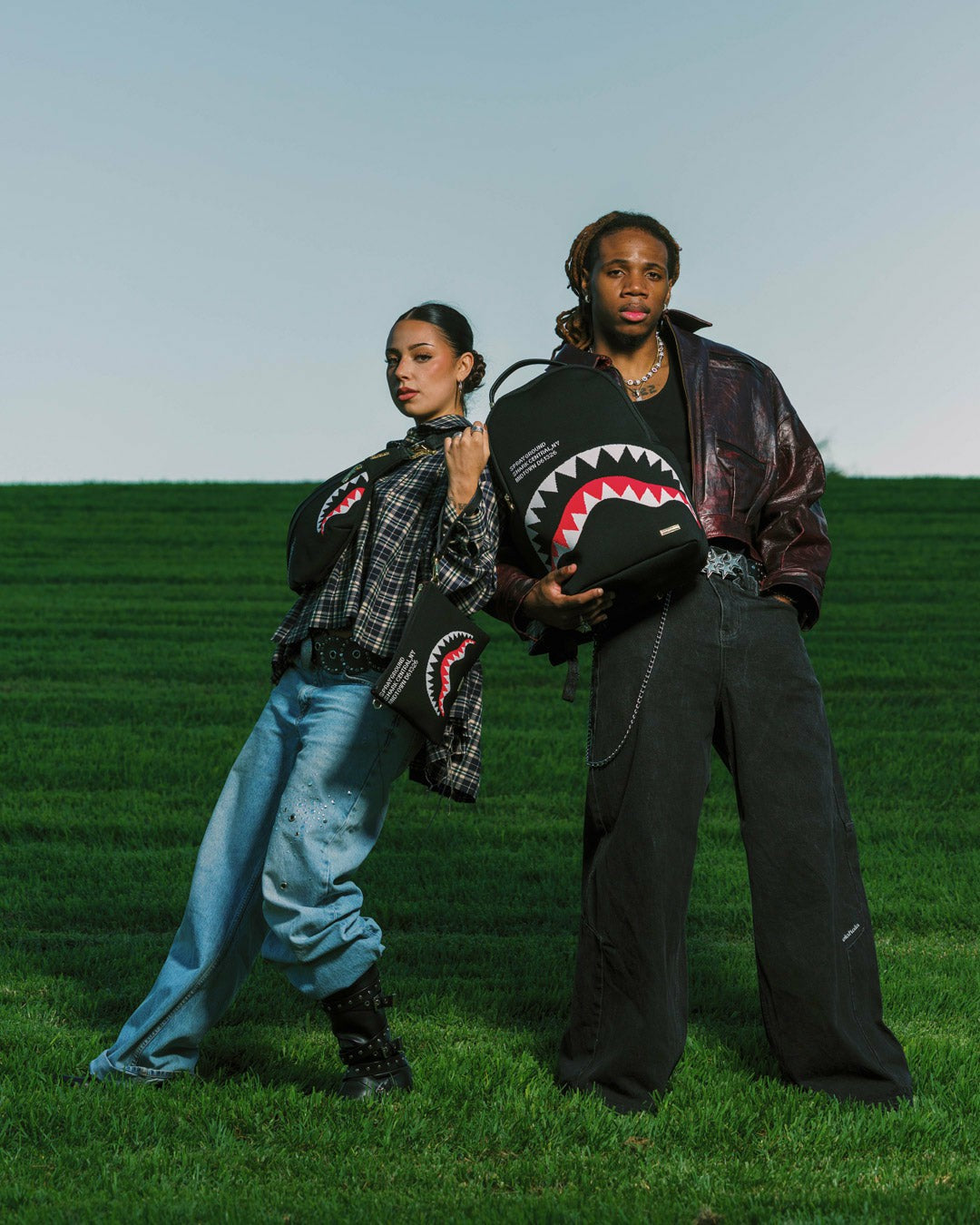 SHARK CENTRAL AEROFLEX SAVVY CROSSBODY | Sprayground US
