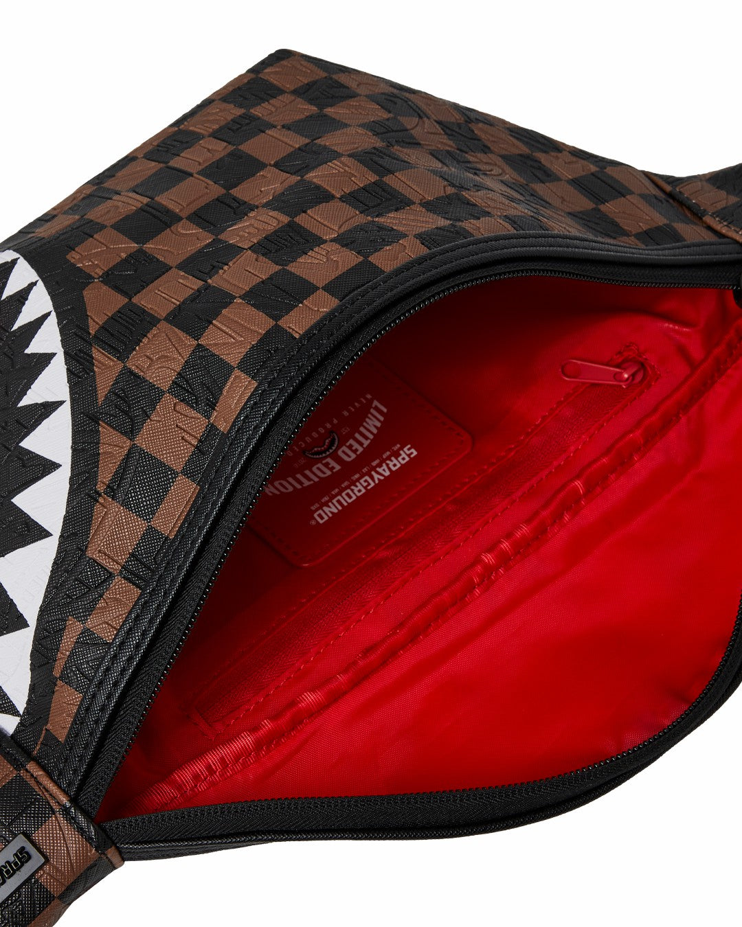 THE PRIVATE JET SHARK CLUB SAVVY CROSSBODY | Sprayground US
