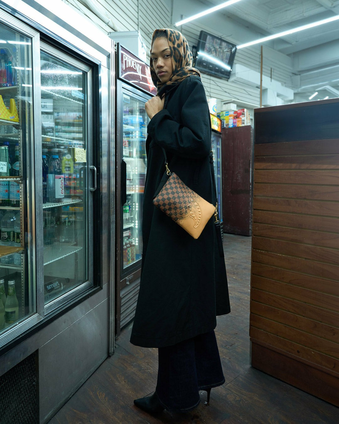 COASTAL VOYAGE CROSSOVER CLUTCH | Sprayground Online