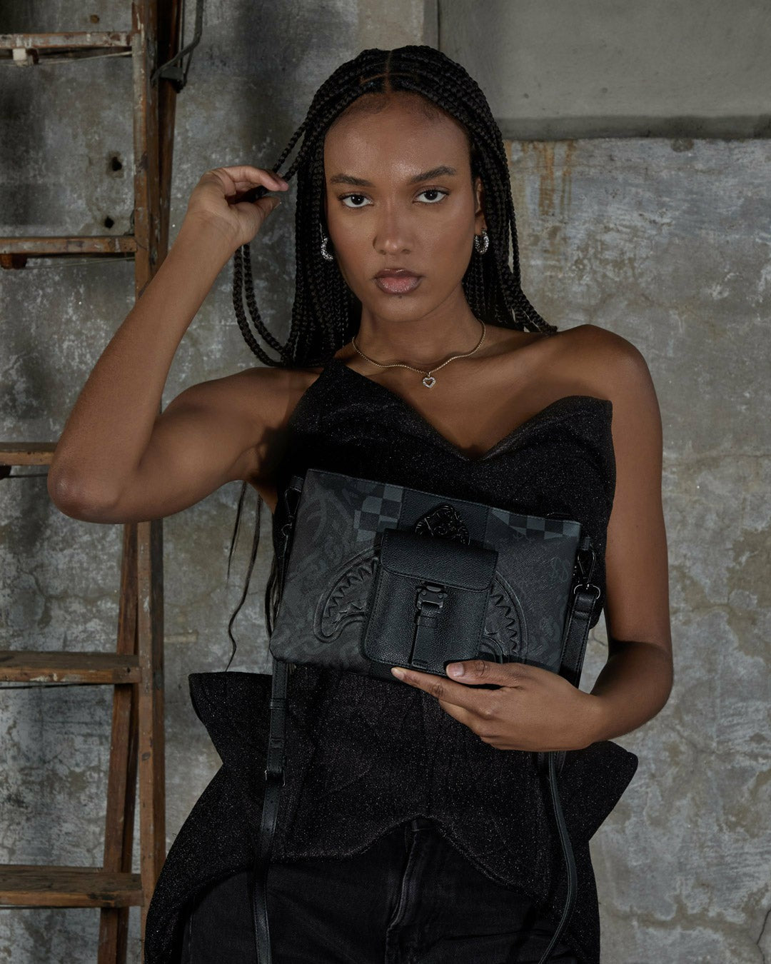 4AM JETSET MINDSET CROSSOVER CLUTCH | Sprayground Online