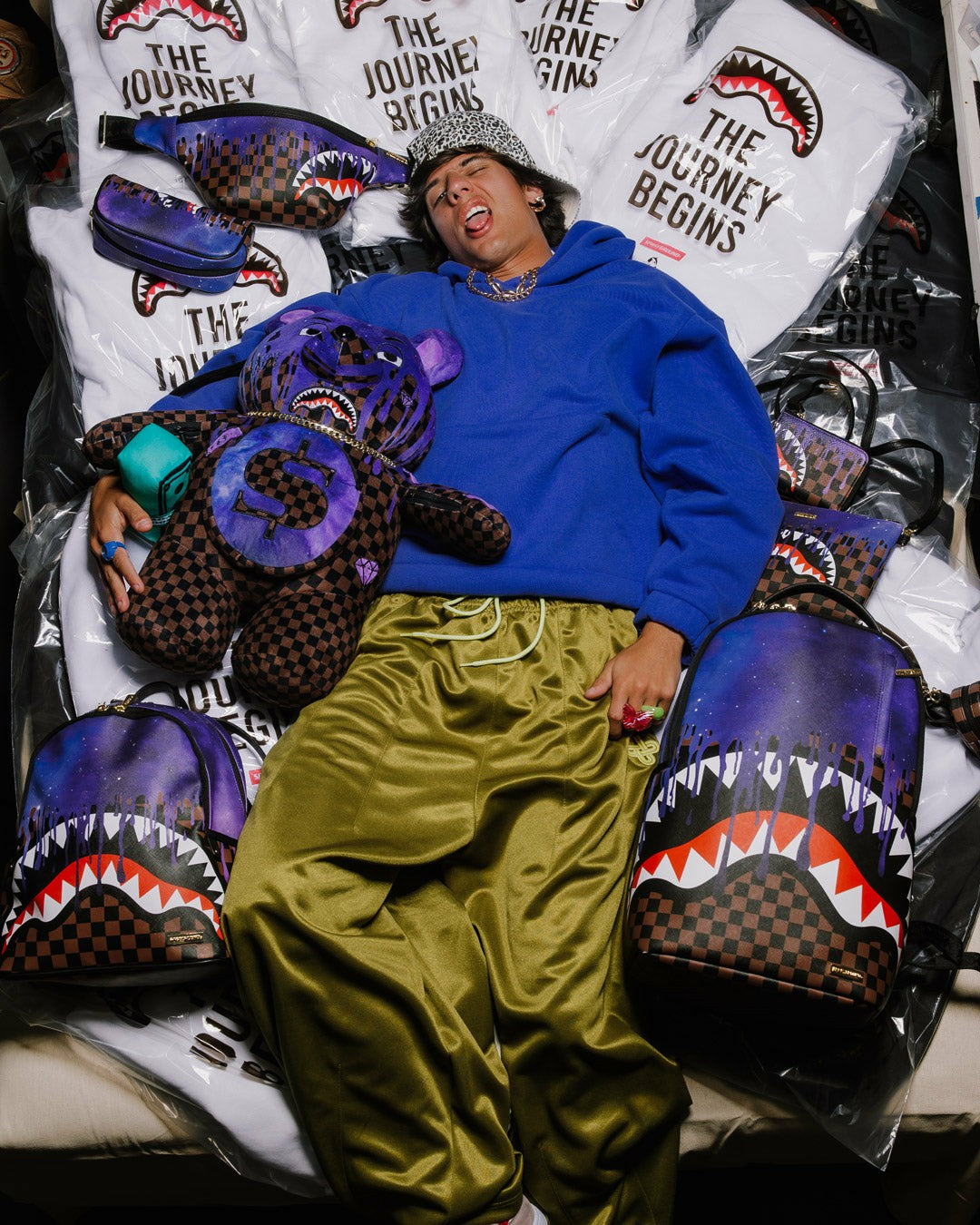 CHAMPION OF THE GALAXY CROSSOVER CLUTCH | Sprayground for sale