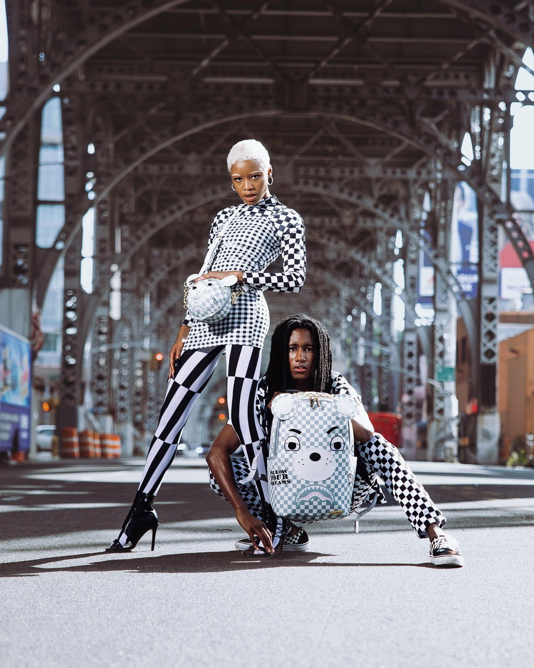 HAUTE BEAR BALL SLING | Sprayground Clearance