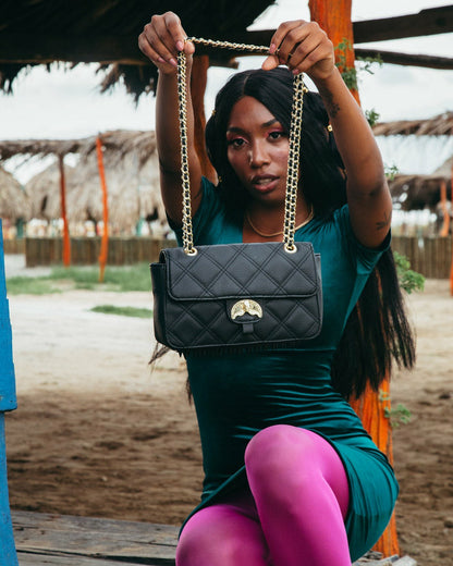 NOIR QUILT GOLD CHAIN SHARK HANDBAG | Sprayground Clearance