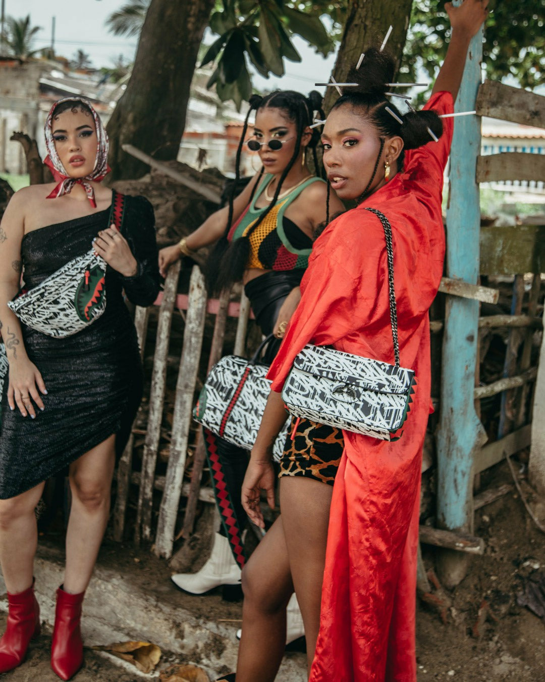NIGHT NIGHT SHARKCHAIN HANDBAG | Sprayground Online