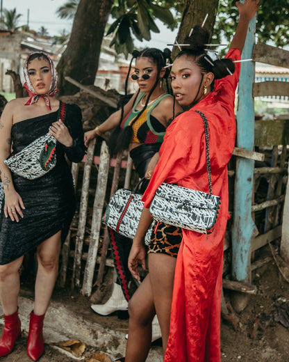 NIGHT NIGHT SHARKCHAIN HANDBAG | Sprayground Online