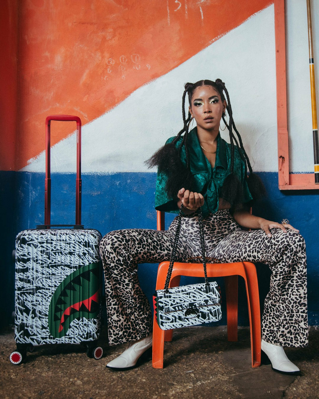 NIGHT NIGHT SHARKCHAIN HANDBAG | Sprayground Online