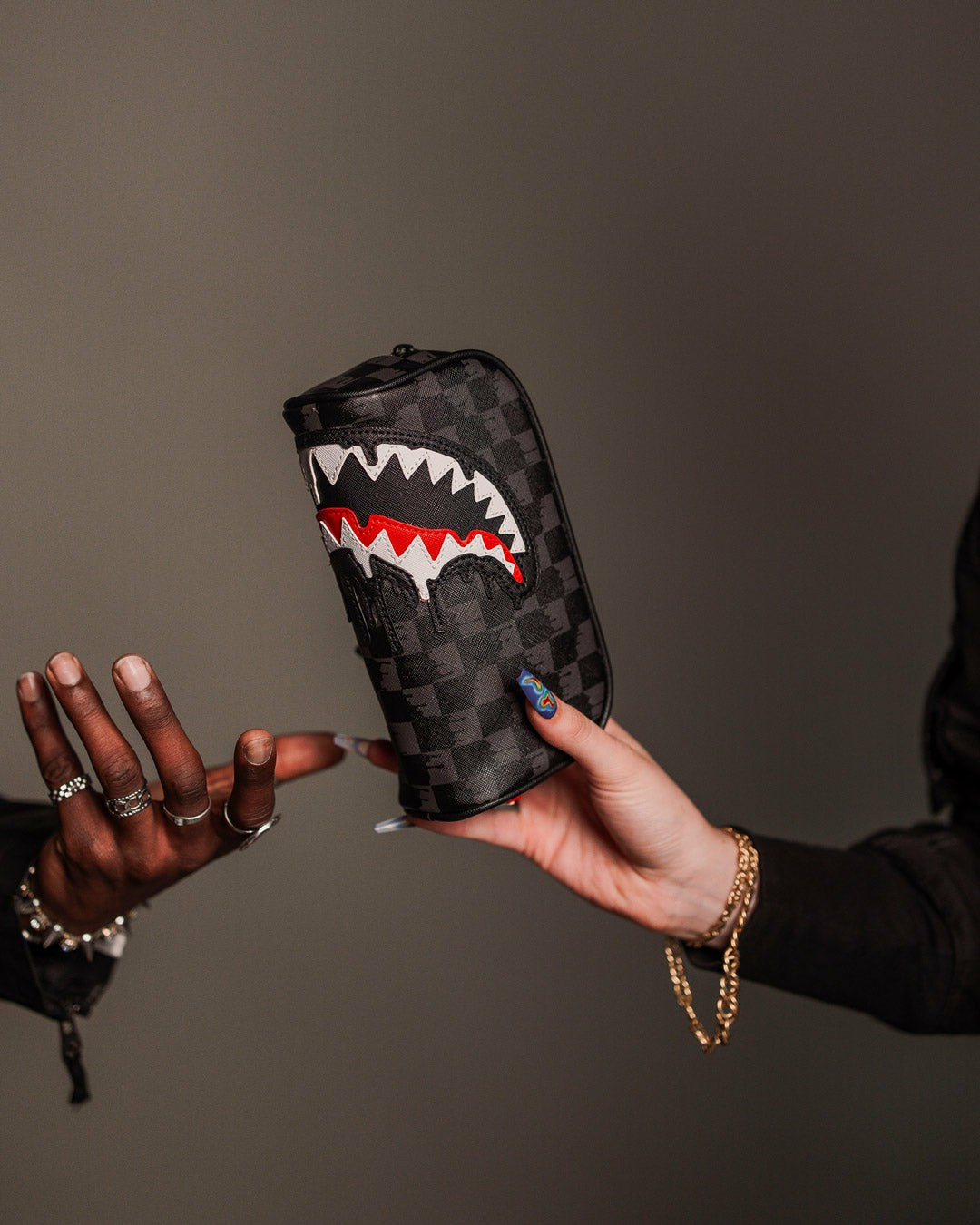 SHARKS IN PARIS THUNDERDRIP POUCH | Sprayground Clearance