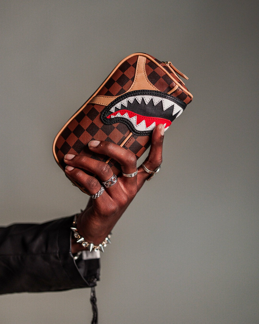 HENNYVILLE POUCH | Sprayground Online