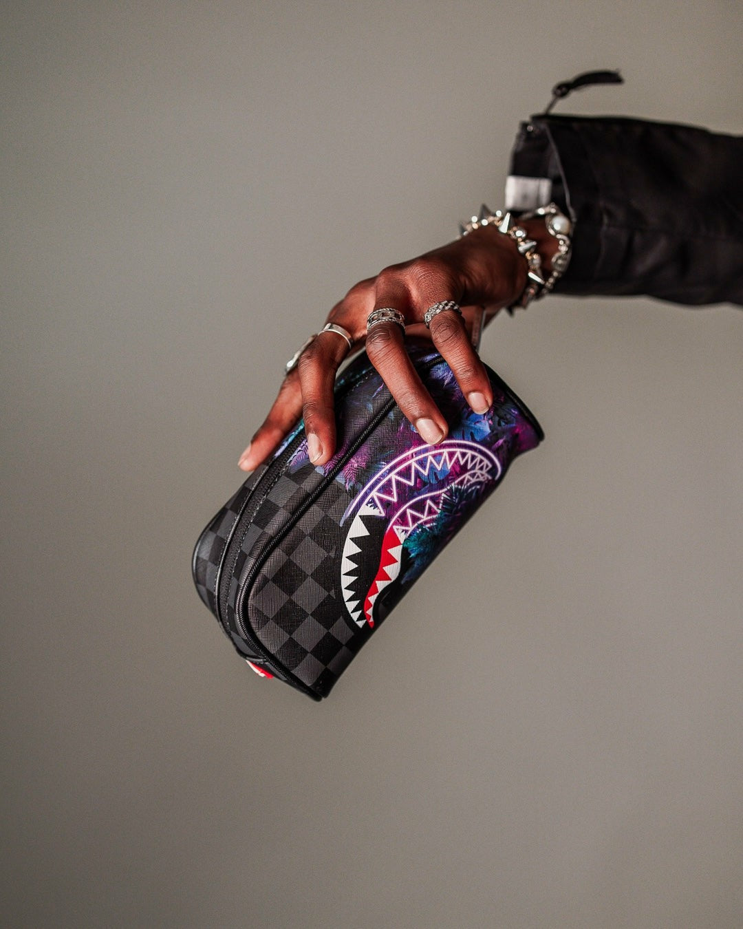 WELCOME TO THE PARTY POUCH | Sprayground Clearance