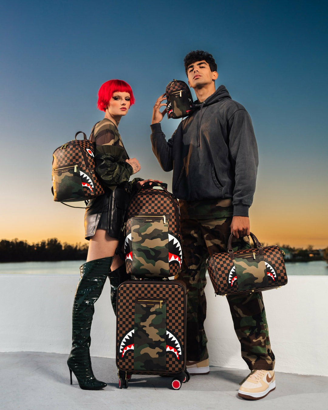EXTERIOR GOLD ZIP POCKET SHARKS IN PARIS SAVAGE BACKPACK | Sprayground Clearance