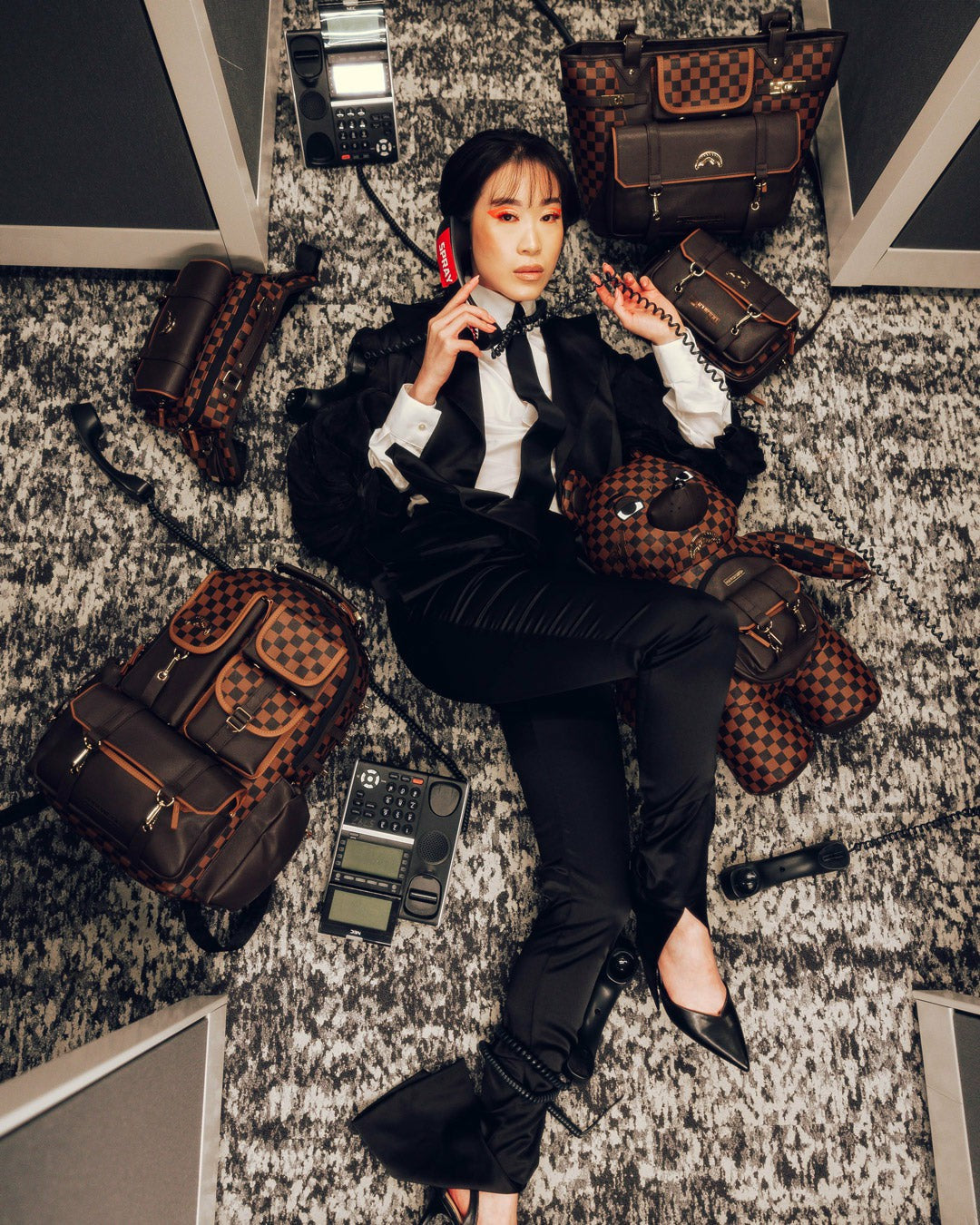CHECKMATE ROYALE MESSENGER BRICK BAG | Sprayground Near Me