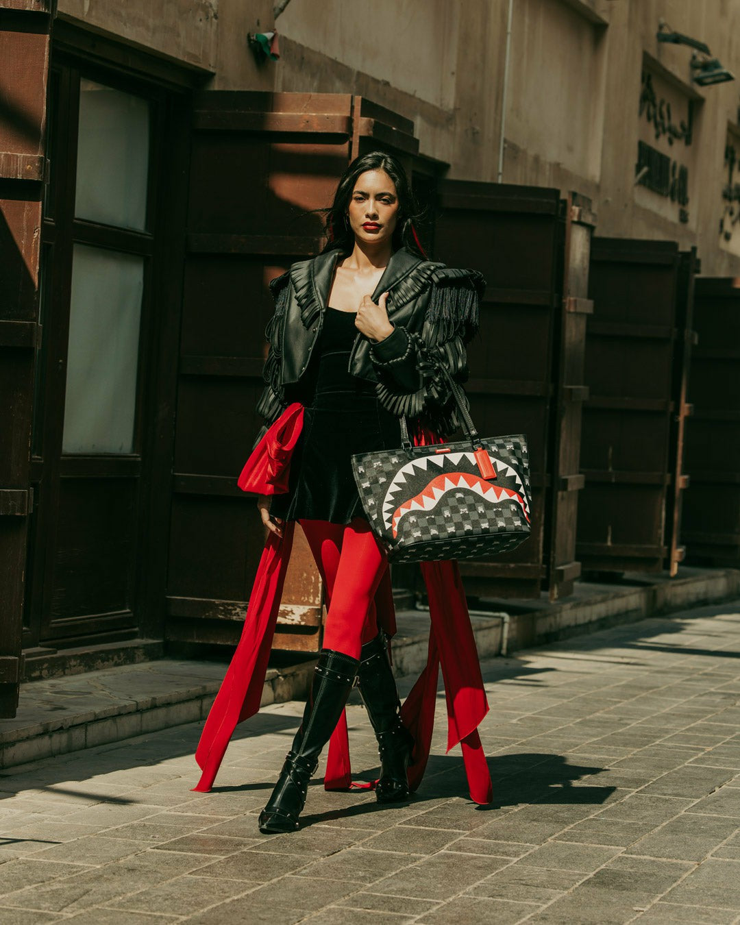SHARK MOB HIDEOUT TOTE | Sprayground Clearance