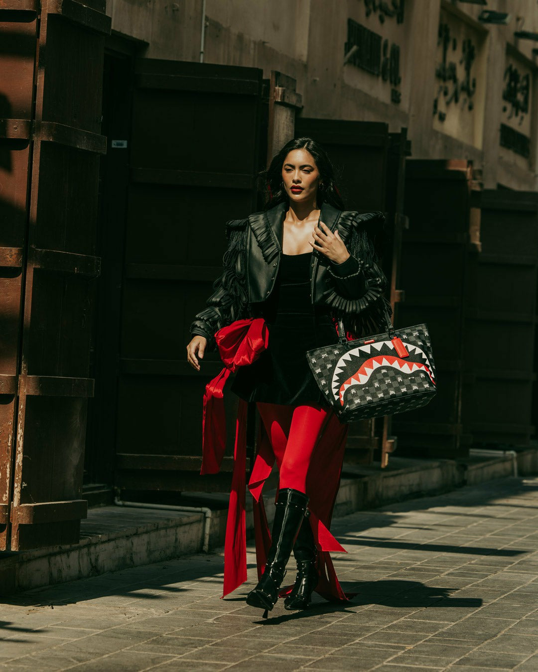 SHARK MOB HIDEOUT TOTE | Sprayground Clearance