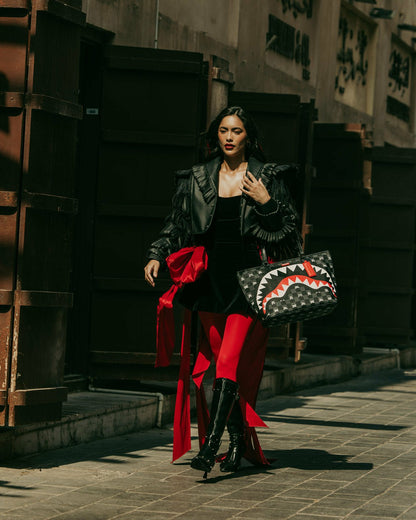 SHARK MOB HIDEOUT TOTE | Sprayground Clearance