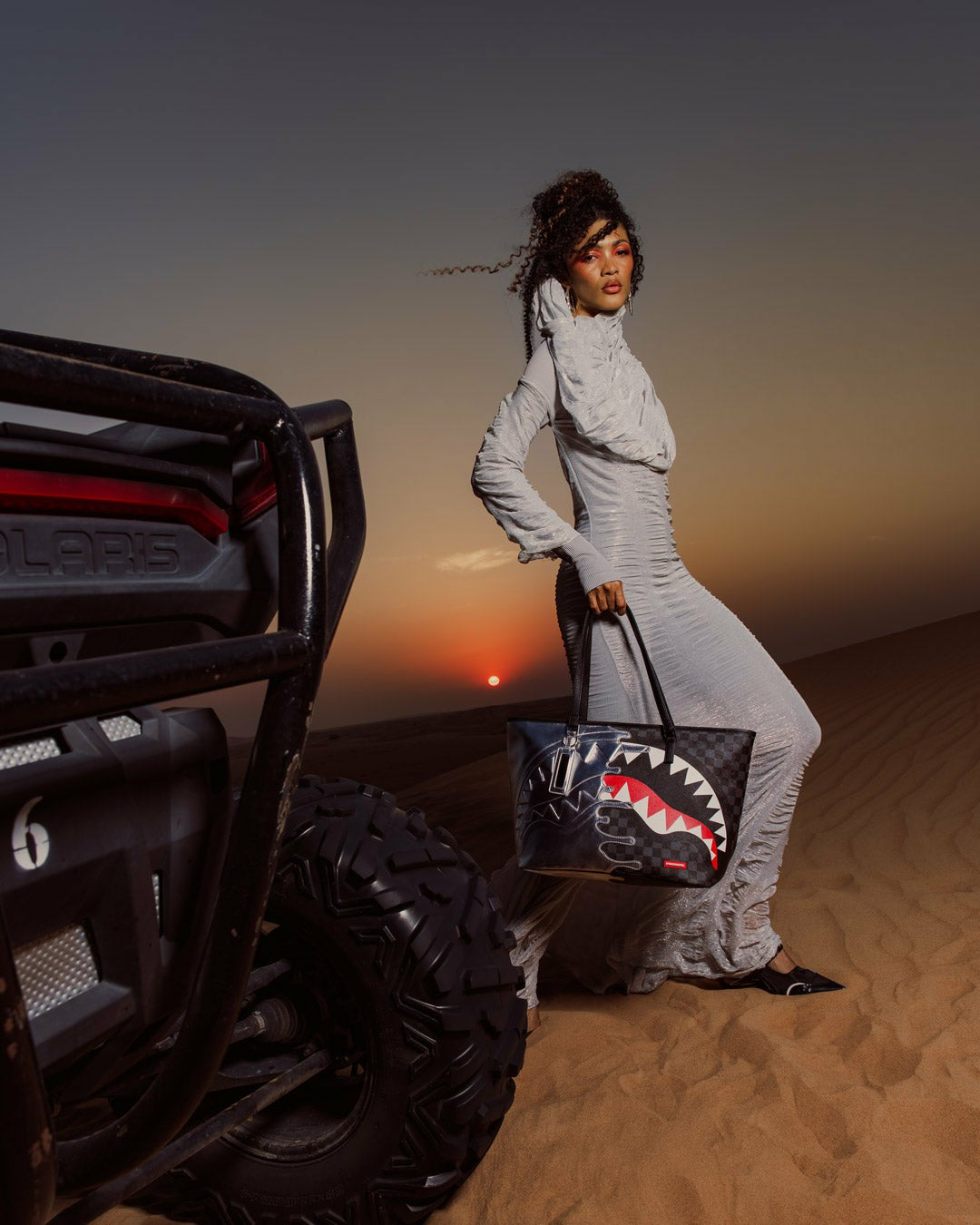 CHROME SPECTRE TOTE | Sprayground sale