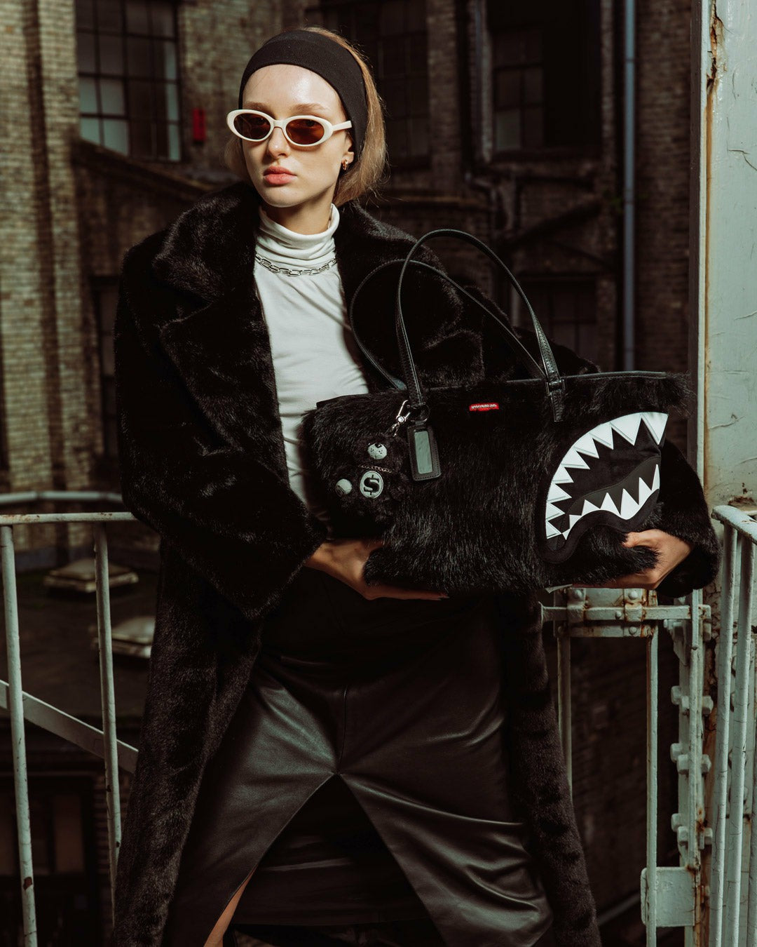 FURZILLA SHARK (NIGHT) TOTE | Sprayground Discount