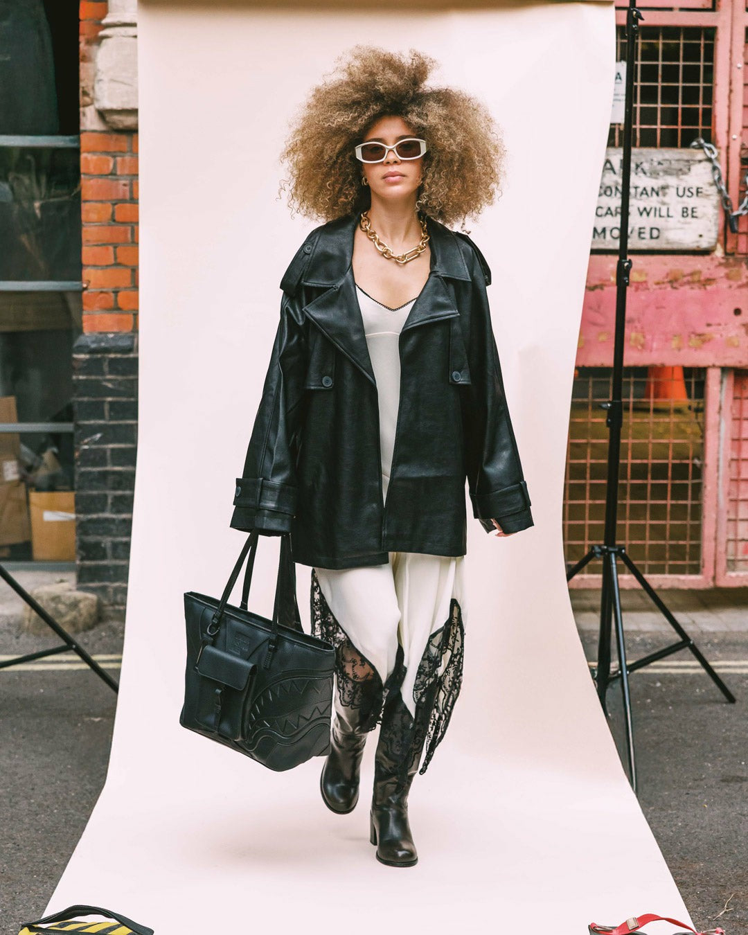 LONDON FASHION WEEK RED CARPET READY TOTE | Sprayground US