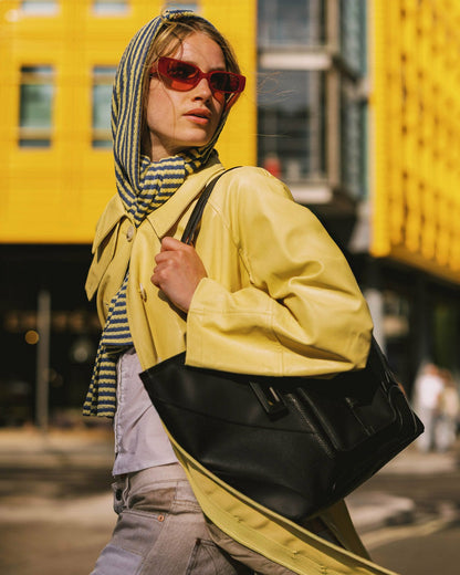 LONDON FASHION WEEK RED CARPET READY TOTE | Sprayground US