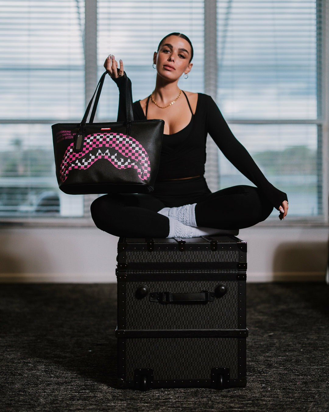 SHARK CENTRAL MIDTOWN TOTE | Sprayground Discount