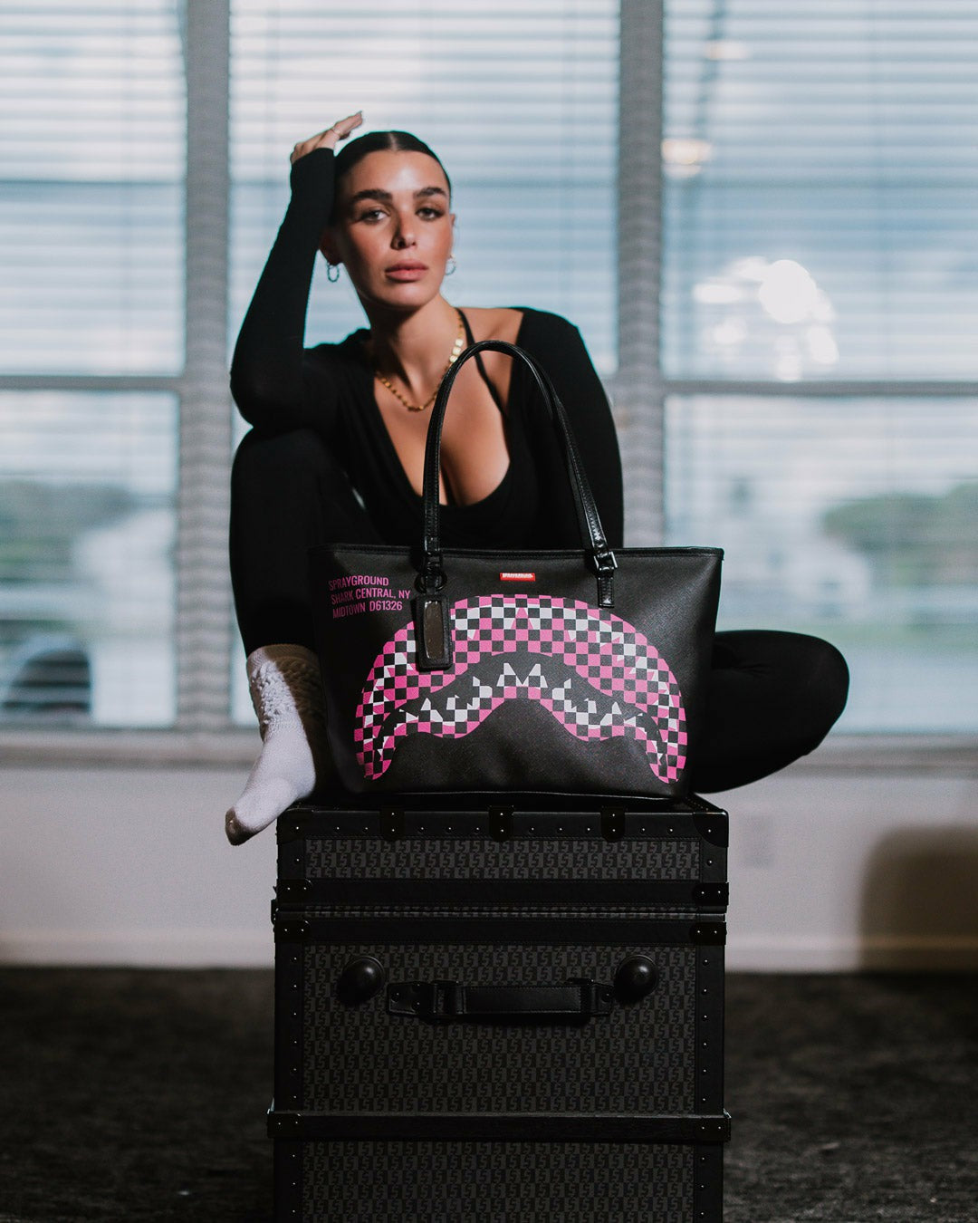 SHARK CENTRAL MIDTOWN TOTE | Sprayground Discount