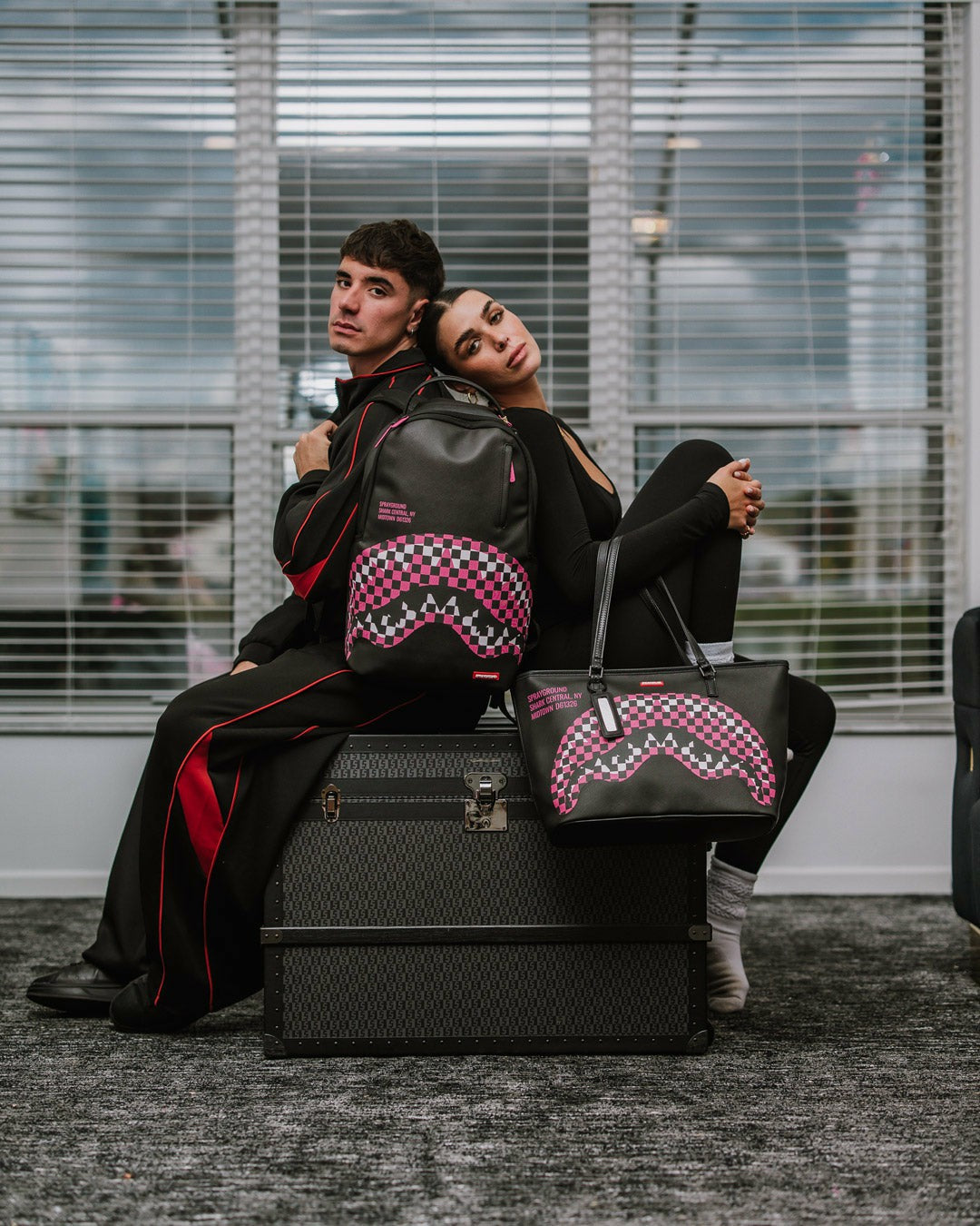 SHARK CENTRAL MIDTOWN TOTE | Sprayground Discount