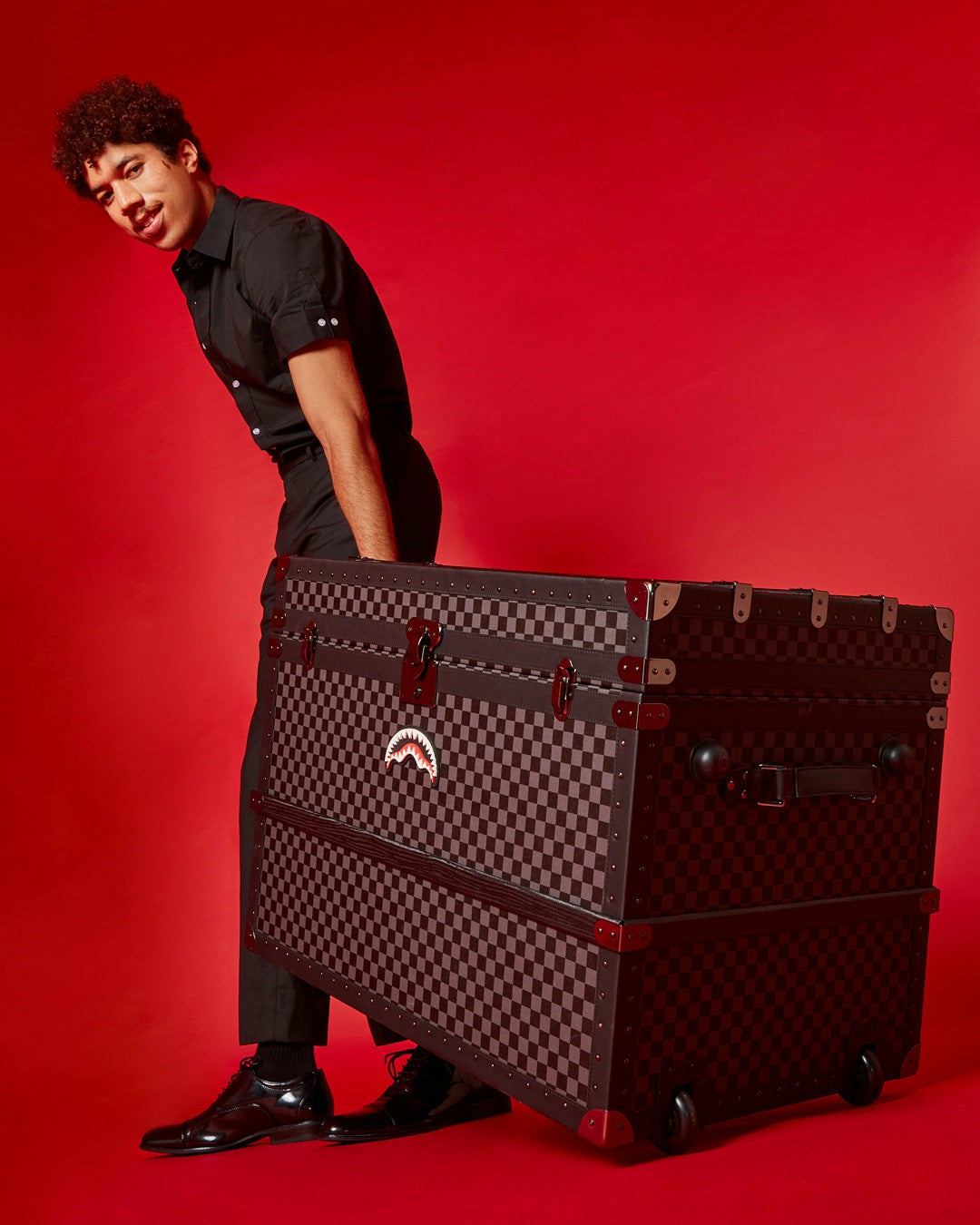 VANQUISH II WARDROBE TRUNK | Sprayground US