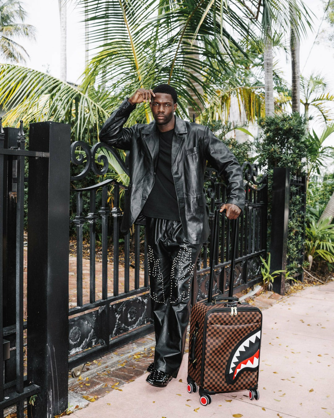 SAWTOOTH SHARKS IN PARIS CARRY-ON LUGGAGE | Sprayground Clearance