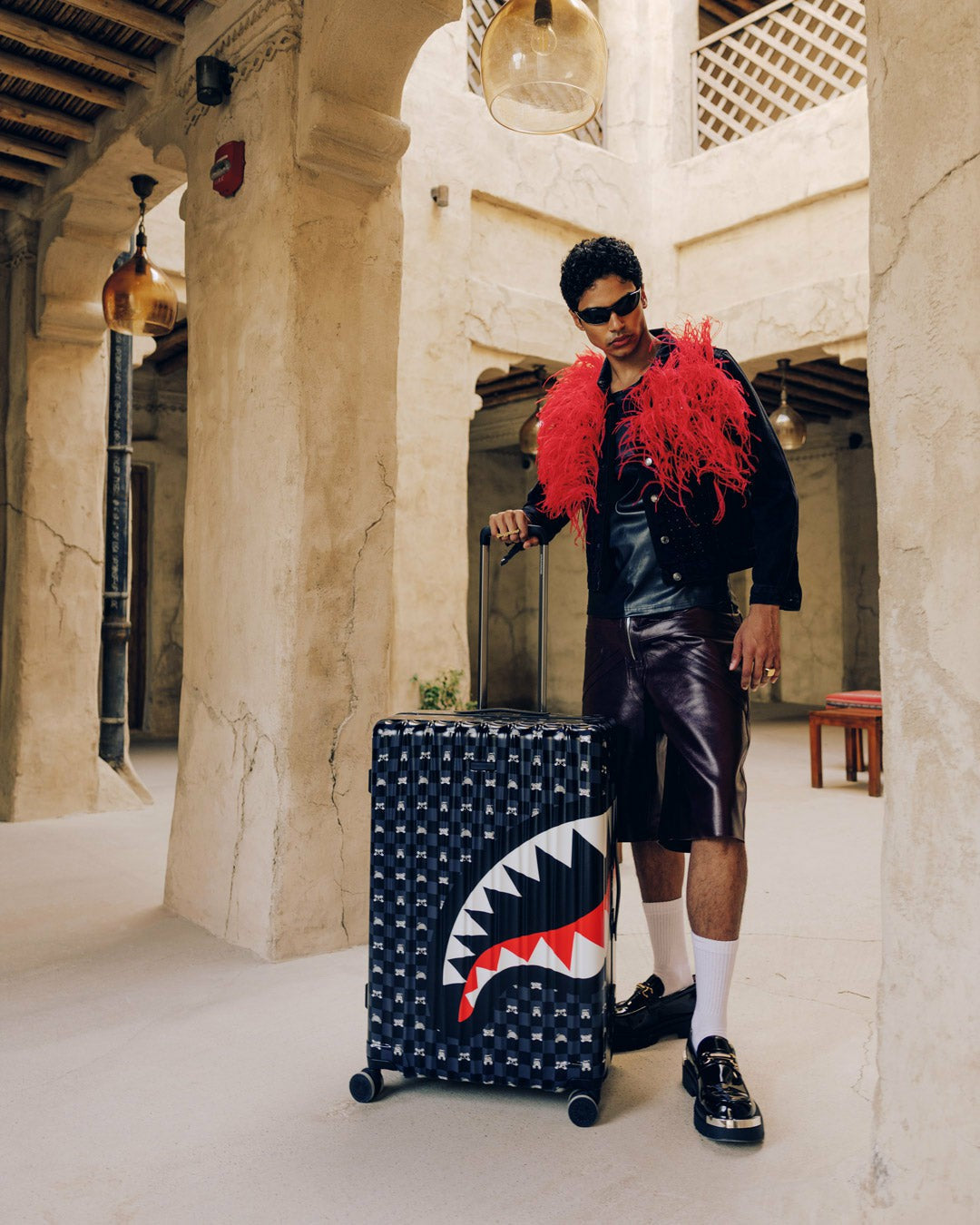 SHARK MOB HIDEOUT FULL-SIZE LUGGAGE | Sprayground for sale