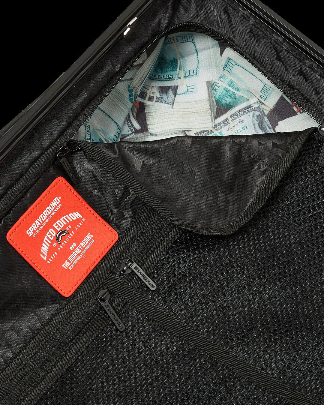 GOLD FANG FULL-SIZE LUGGAGE | Sprayground sale