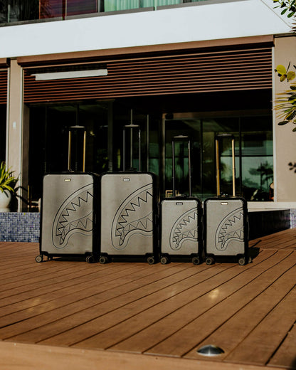 REALITY CHECK SHARKITECTURE FULL-SIZE JETBLACK LUGGAGE (GOLD HARDWARE) | Sprayground Online