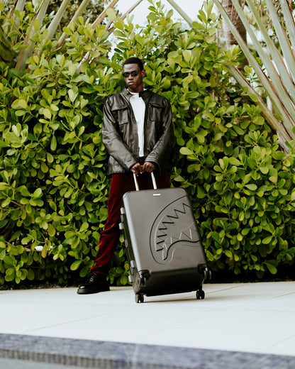 REALITY CHECK SHARKITECTURE FULL-SIZE JETBLACK LUGGAGE (GOLD HARDWARE) | Sprayground Online