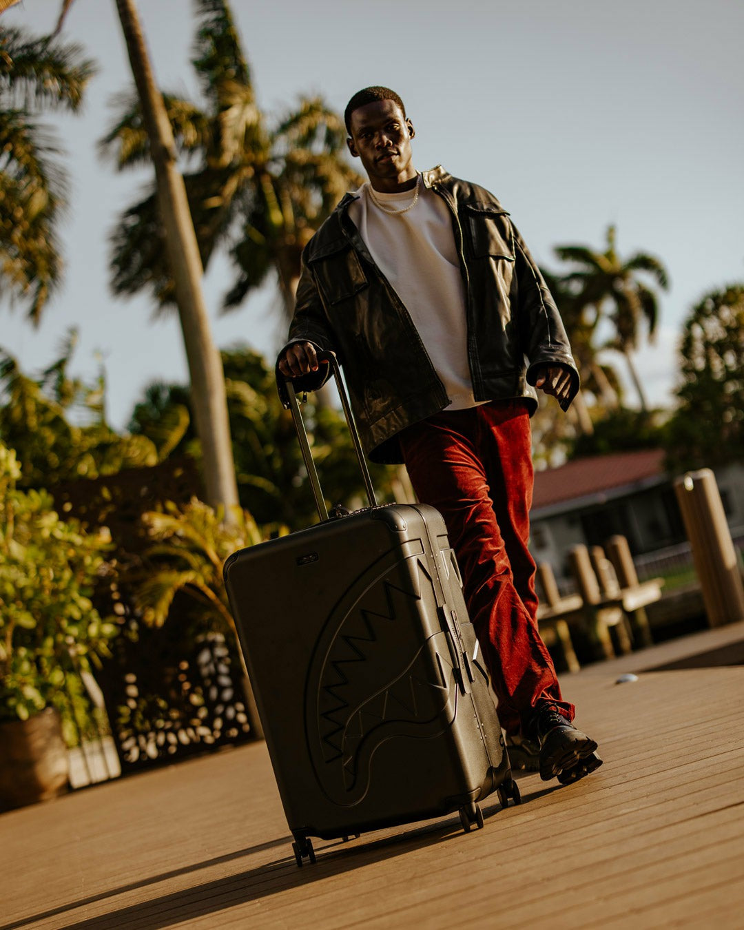 REALITY CHECK SHARKITECTURE FULL-SIZE JETBLACK LUGGAGE (GUNMETAL HARDW | Sprayground Near Me