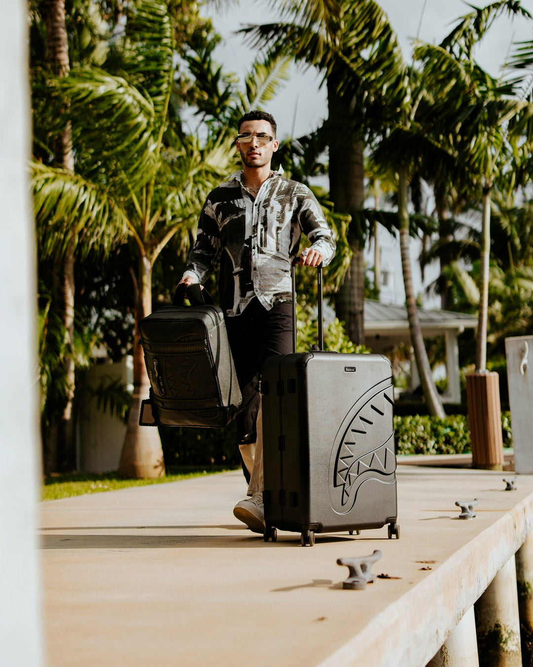 REALITY CHECK SHARKITECTURE FULL-SIZE JETBLACK LUGGAGE (GUNMETAL HARDW | Sprayground Near Me