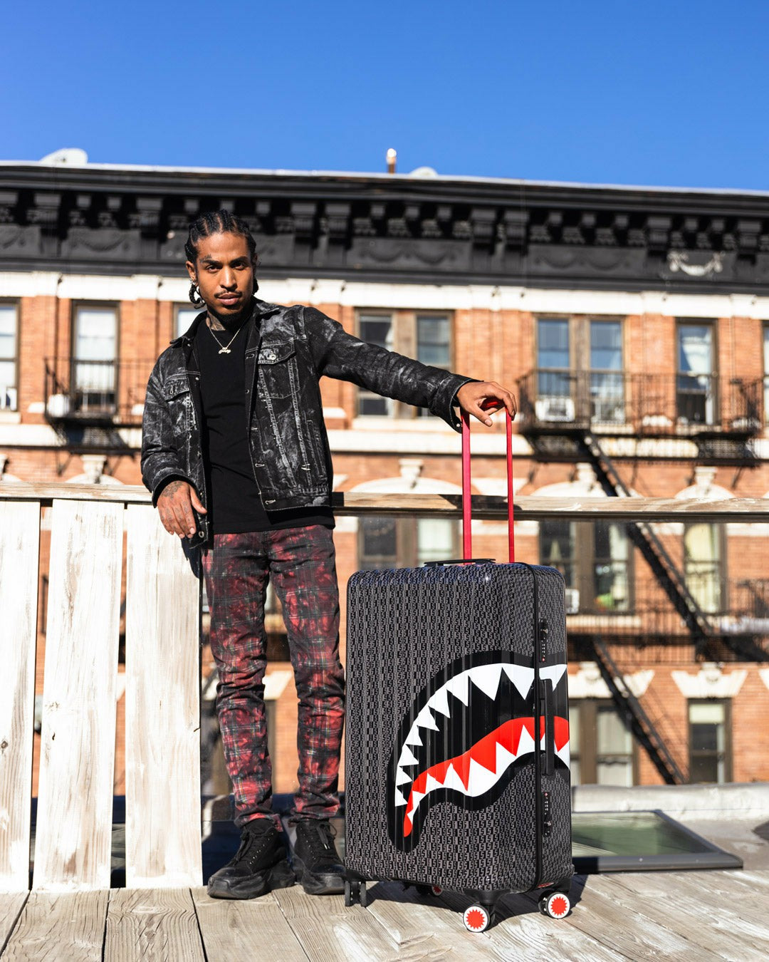 SPRAYGATTI REVV SHARKNAUTICS HARDSHELL FULL-SIZE LUGGAGE | Sprayground US