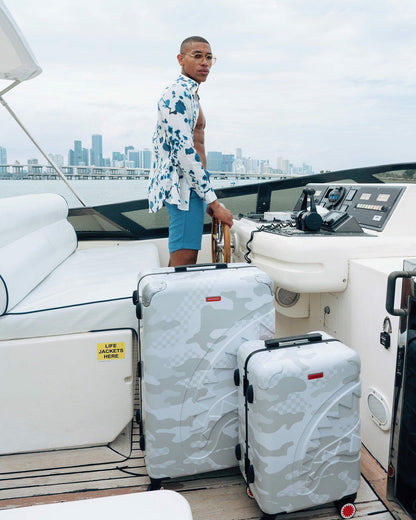 3AM LE BLANC SHARKNAUTICS HARDSHELL FULL-SIZE LUGGAGE | Sprayground Clearance
