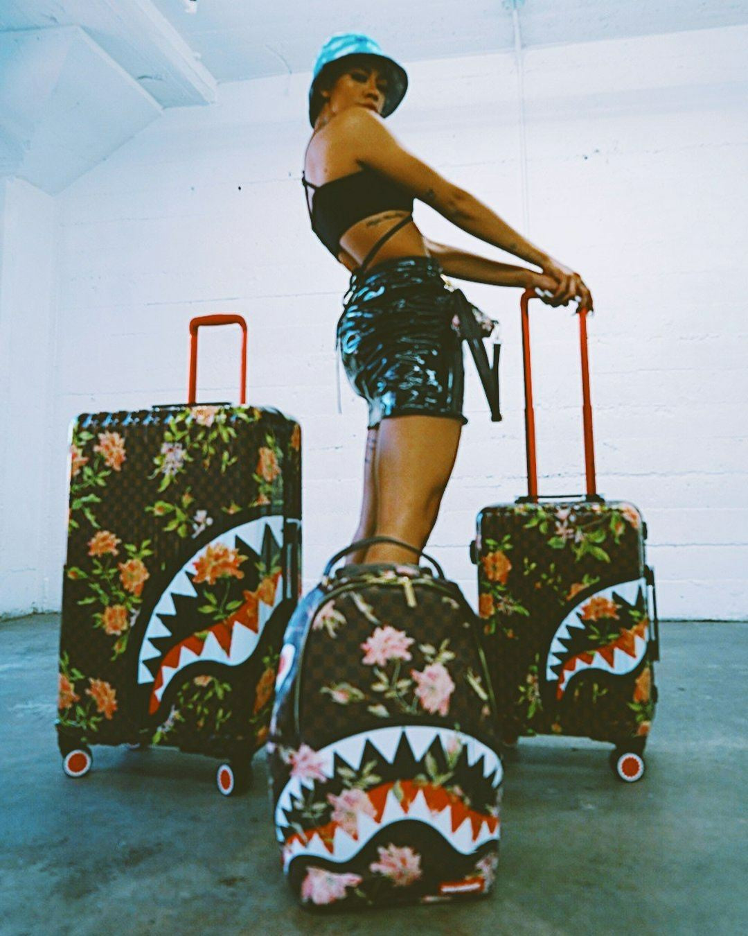 SHARKFLOWER 29.5” FULL-SIZE SHARKNAUTICS LUGGAGE | Sprayground Near Me