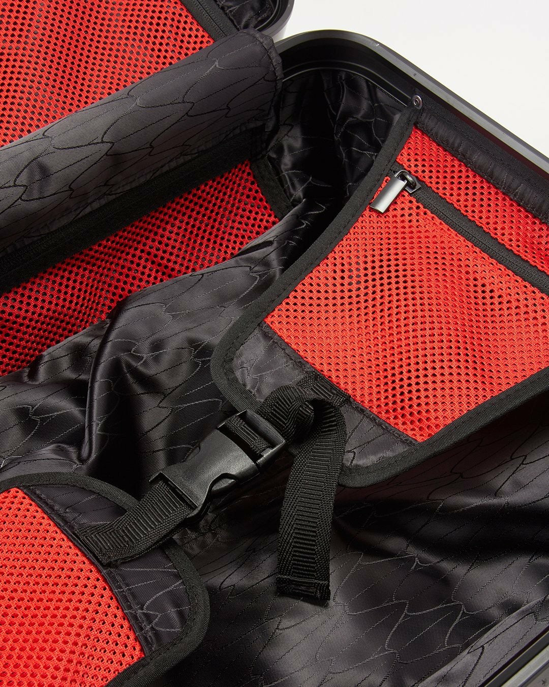 JUNGLE PARIS 29.5” FULL-SIZE SHARKITECTURE LUGGAGE | Sprayground US