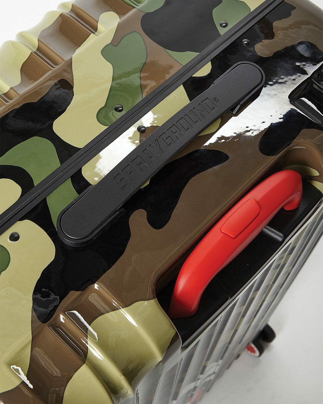 SHARKNAUTICS (CAMO) 29.5” FULL-SIZE LUGGAGE | Sprayground Discount